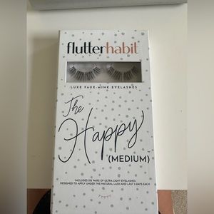 Flutter Habit lashes